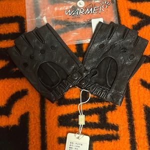 Ridding gloves by Warner